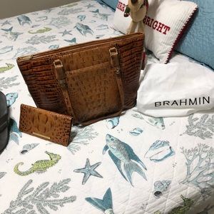 Brahmin Bag and Wallet to match.  Brahmin Dust Cover included.